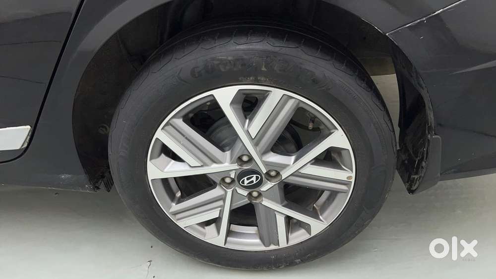 Hyundai Verna 1.5 Sx Petrol Mt, 2023, Petrol