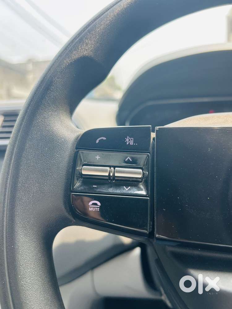 Tata Tiago 1.2 Revotron Xt (o), 2025, Petrol