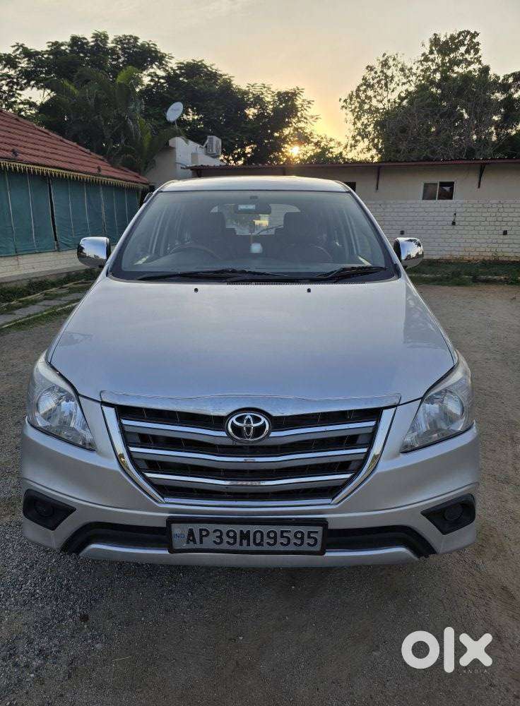 Toyota Innova 2.5 G (diesel) 8 Seater, 2012, Diesel