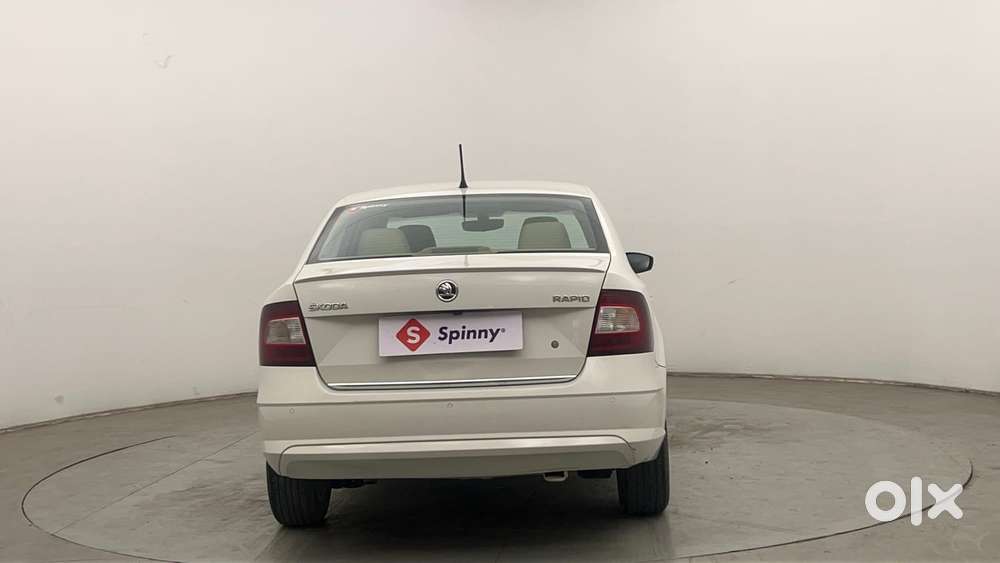 Skoda Rapid 1.0 Style At, 2020, Petrol