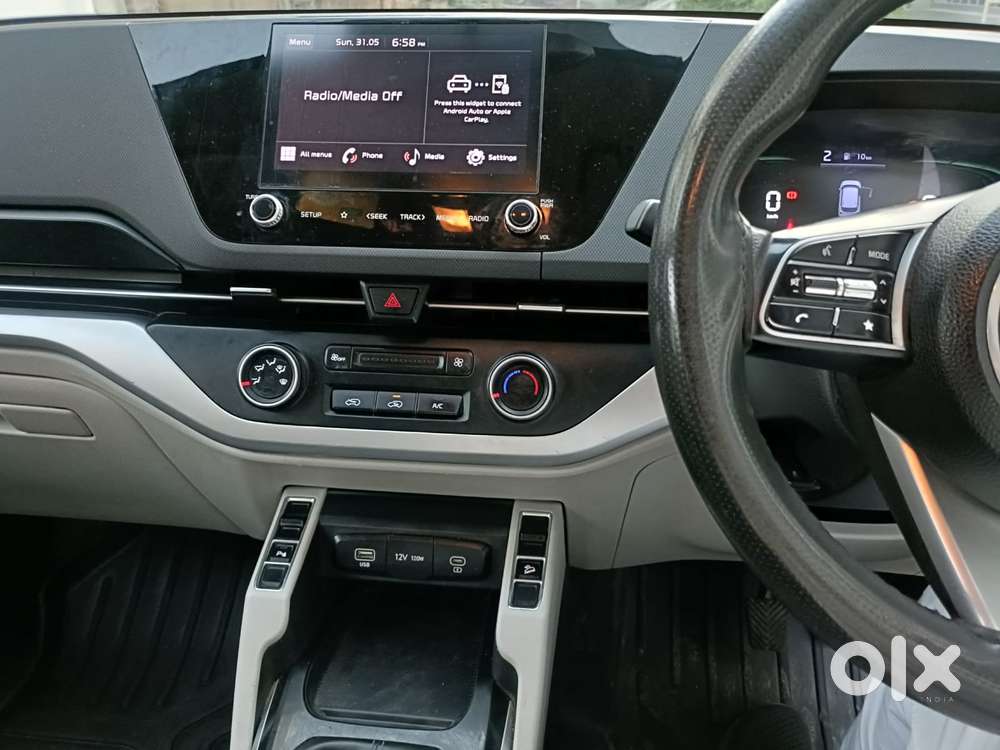 Kia Carens Luxury 1.5 Diesel Imt 7 Str, 2023, Diesel