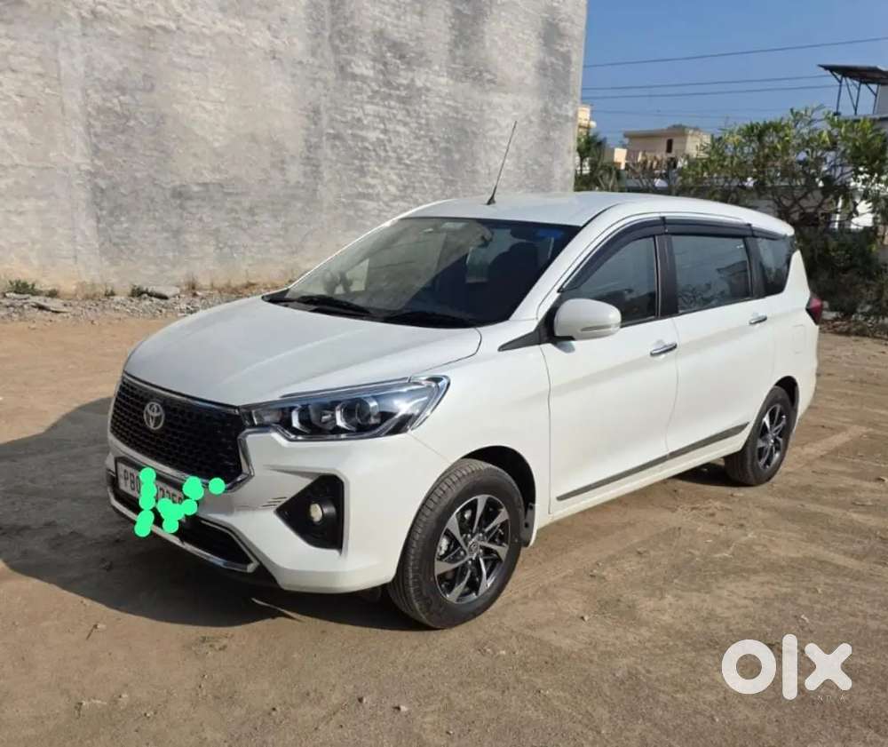 Toyota Rumion Petrol 2025