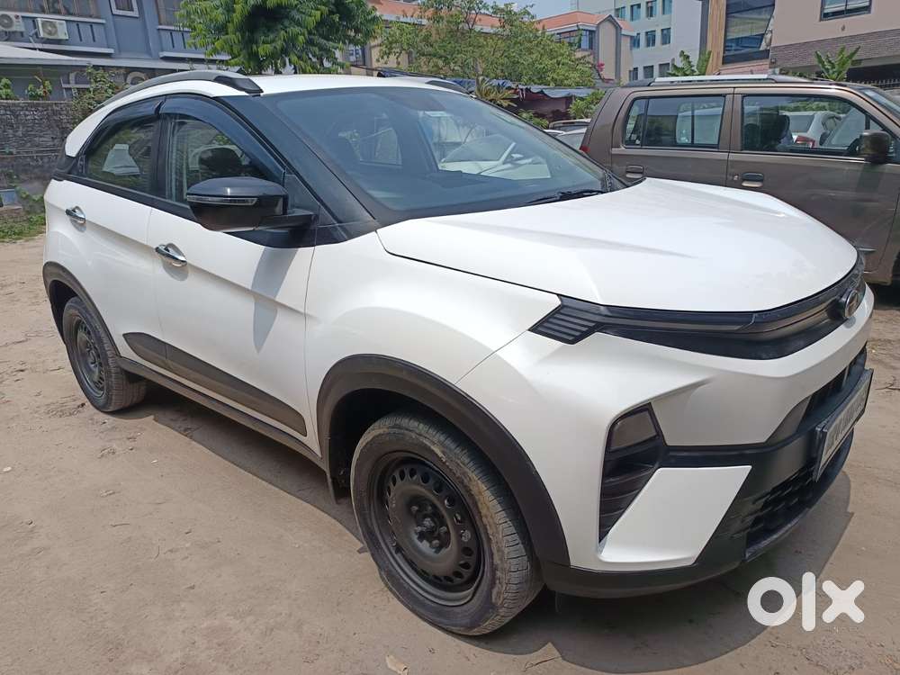 Tata Nexon Pure 1.2 Revotron Petrol 6 Mt, 2024, Petrol