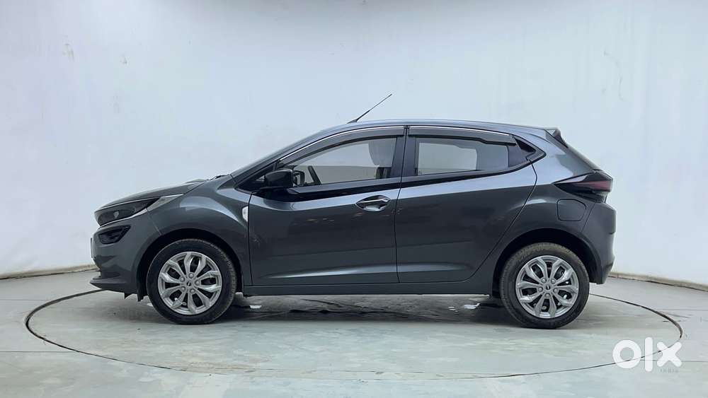 Tata Altroz 1.2 Xm Plus, 2022, Petrol