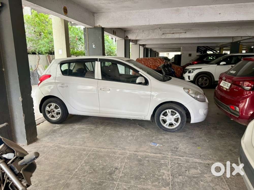 Hyundai I20 Petrol Manual 2012