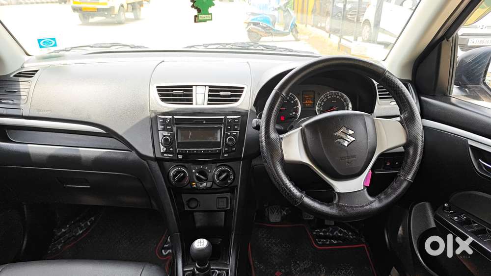 Maruti Suzuki Swift Vxi + Manual, 2017, Petrol
