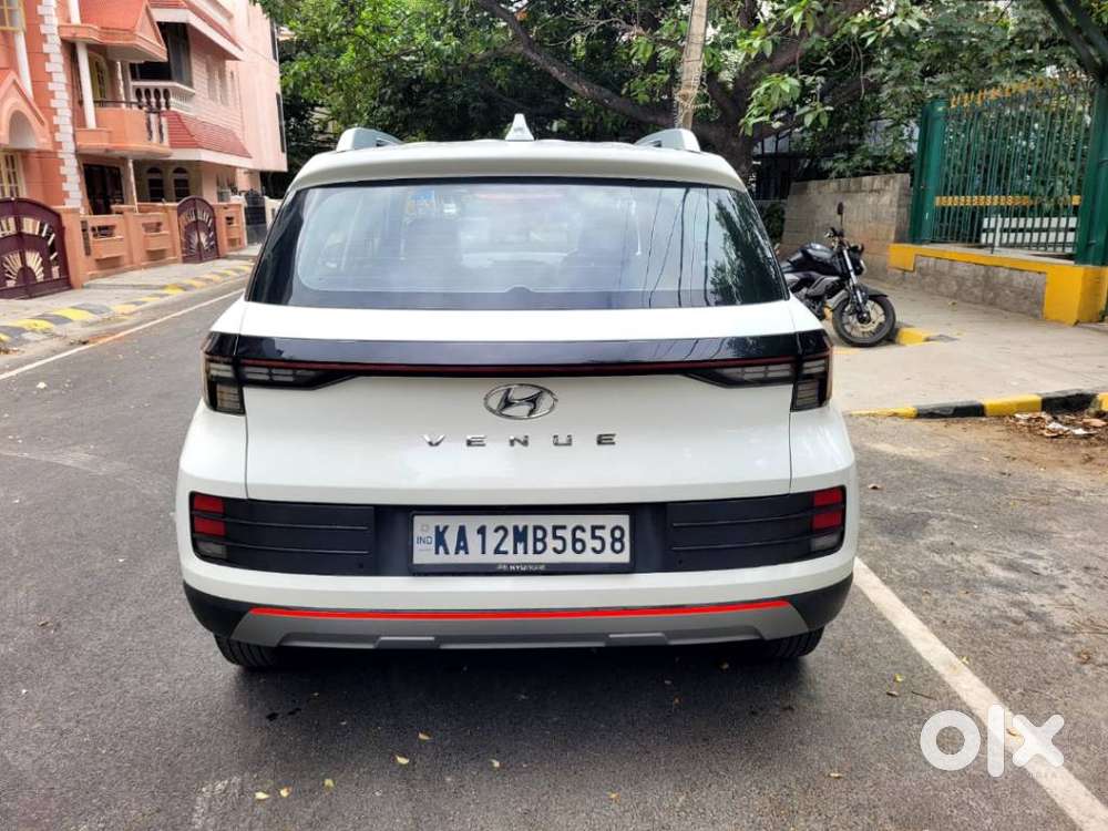 Hyundai Venue 1.2 S (o), 2023, Petrol