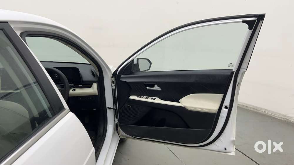 Hyundai Verna Sx 1.5 Petrol Ivt, 2023, Petrol