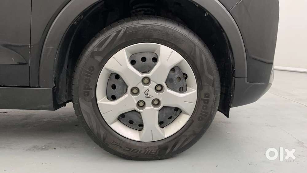 Mahindra Xuv300 W6, 2023, Petrol