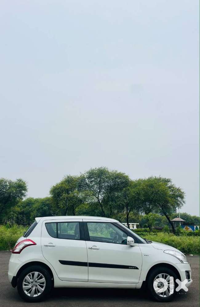 Maruti Suzuki Swift Vvt Zxi, 2016, Petrol