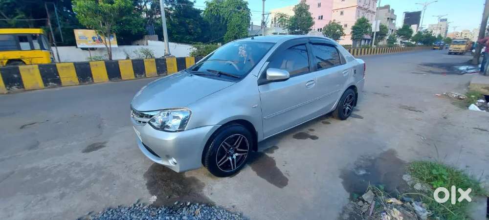 Toyota Etios 2013 Diesel 270000 Km Driven