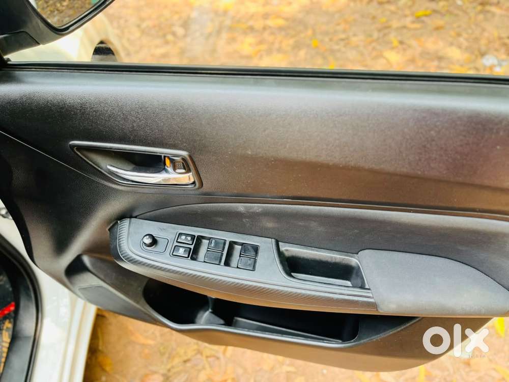Maruti Suzuki Swift Vxi Ags, 2022, Petrol
