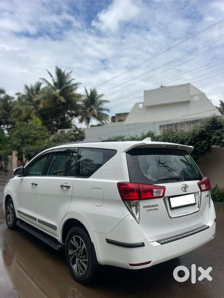 Toyota Innova Crysta 2.4 G Mt, 2022, Diesel