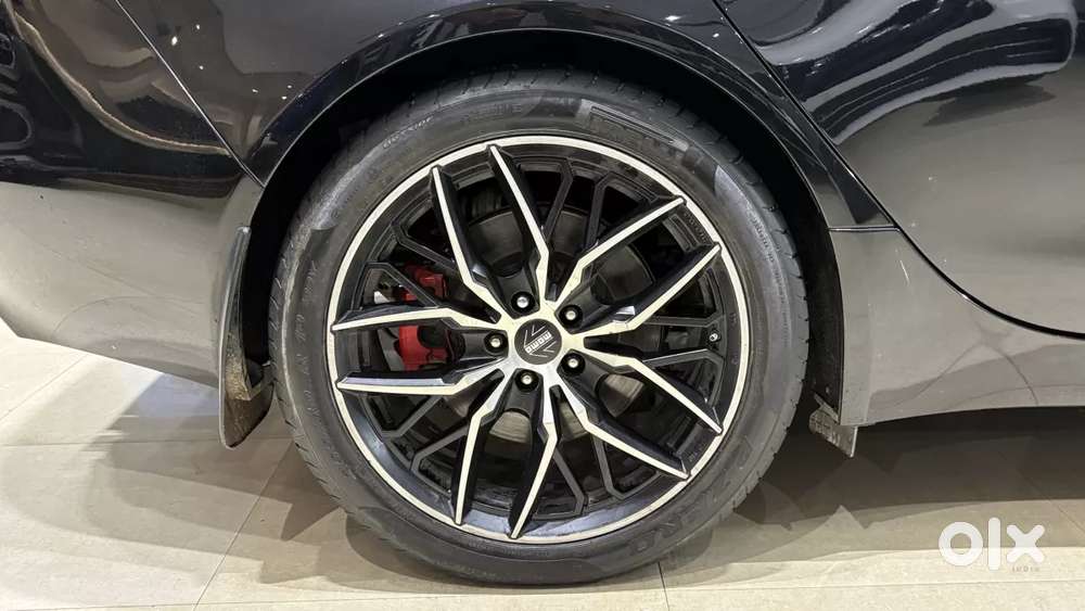Jaguar Xe Portfolio, 2017, Petrol