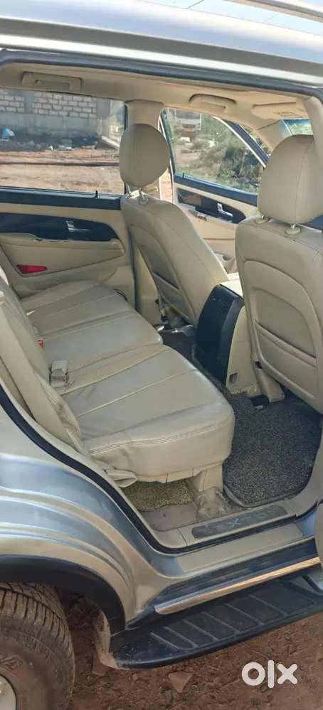 Mahindra Ssangyong Rexton