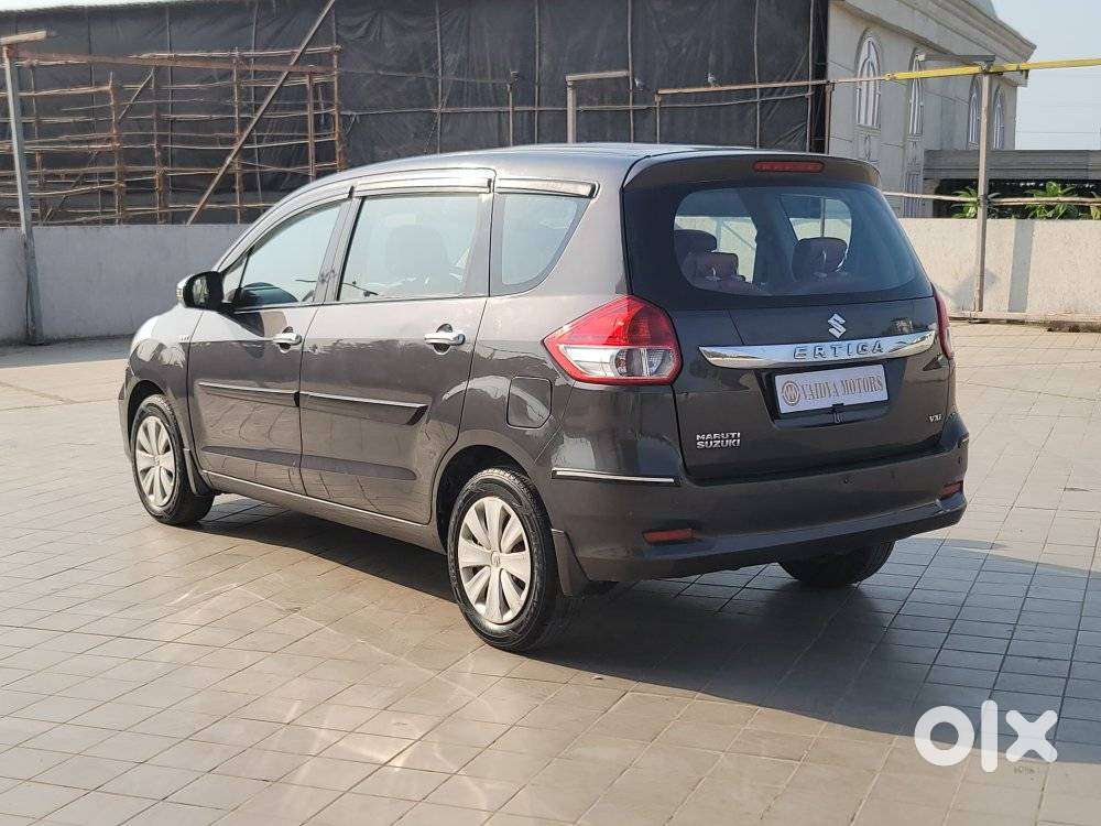 Maruti Suzuki Ertiga Vxi At Petrol, 2016, Petrol