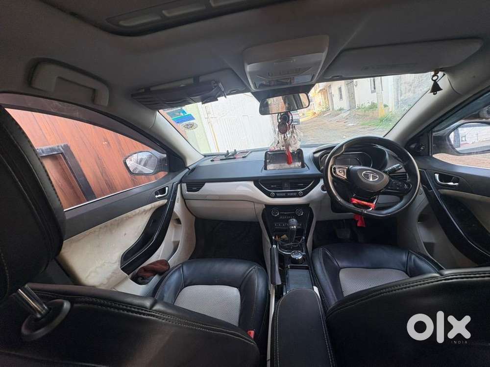 Tata Nexon Xza + (o) Petrol 2020
