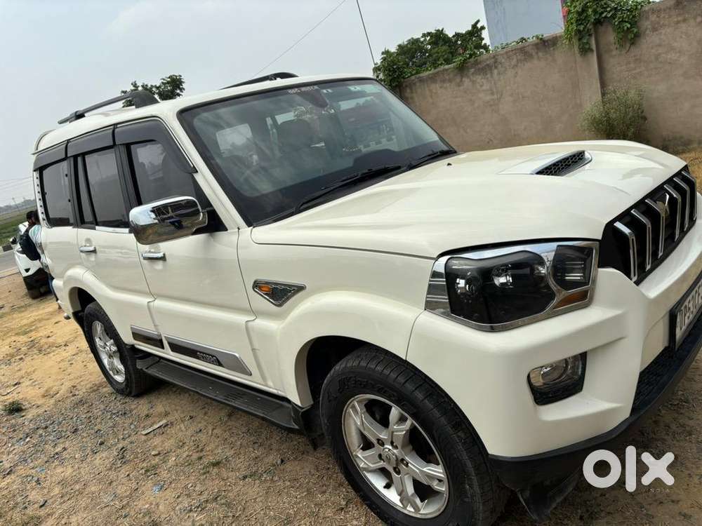 Mahindra Scorpio 2016 Diesel 70000 Km Driven Showroom Condtion