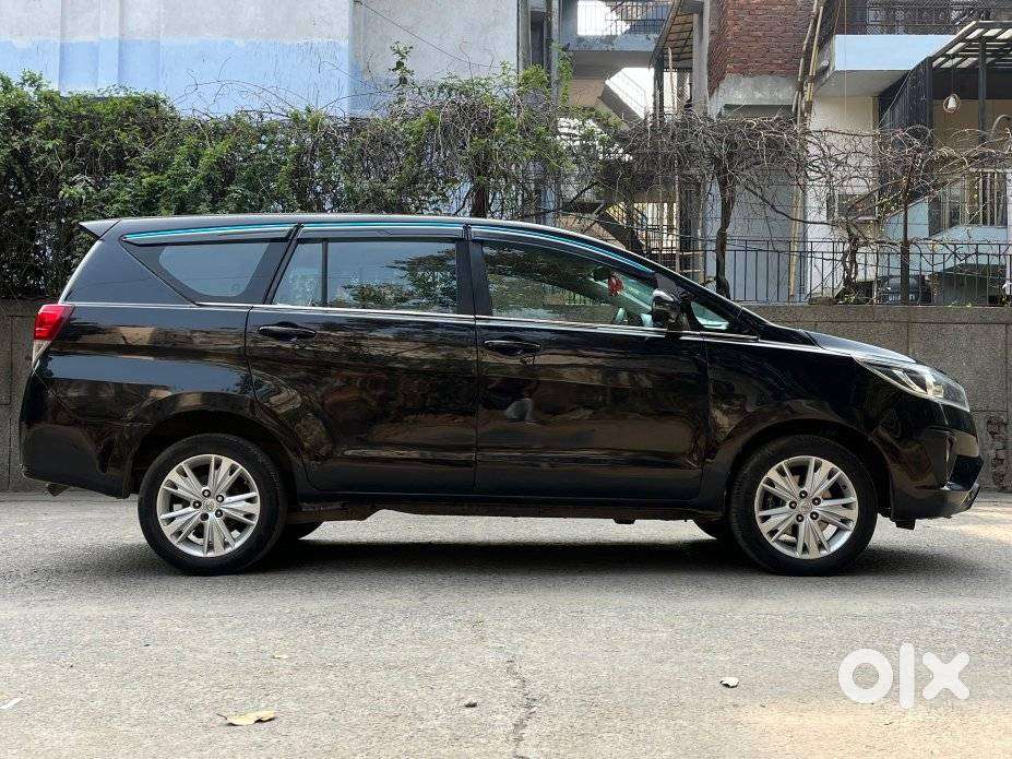 Toyota Innova Crysta