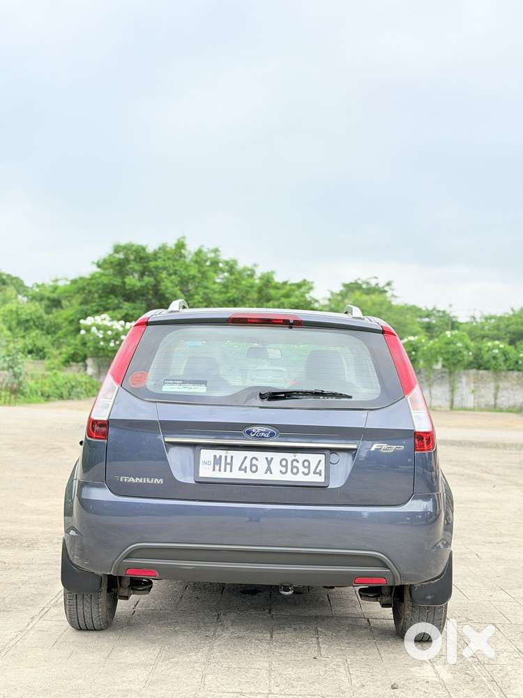 Ford Figo Petrol Titanium, 2014, Petrol