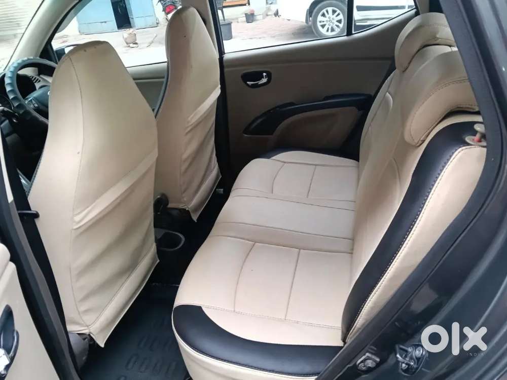 Hyundai Grand I10 Petrol Automatic 2011