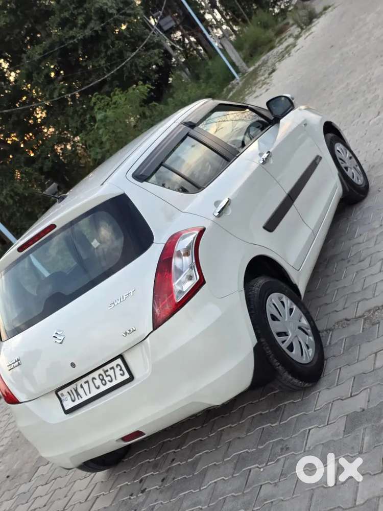 Maruti Swift Vdi
1st Owner 
Dono Chabi
Music System 
Central Locking