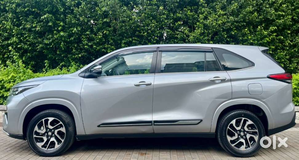 Maruti Suzuki Invicto Zeta Plus 7str, 2023, Petrol
