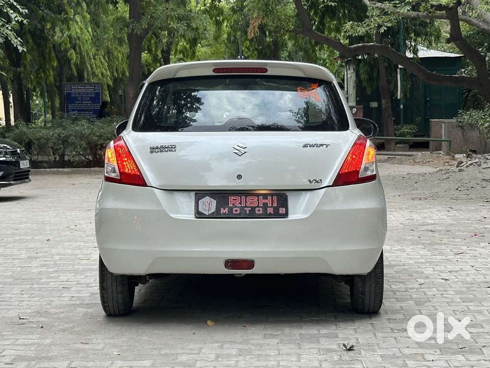Maruti Suzuki Swift Vxi Abs Bsiv, 2014, Petrol