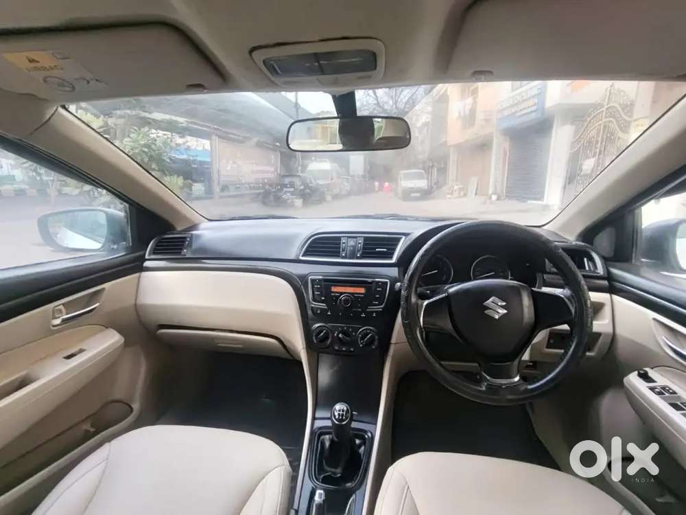 यह गाड़ी देखने ओर चलने में बहुत मस्त है