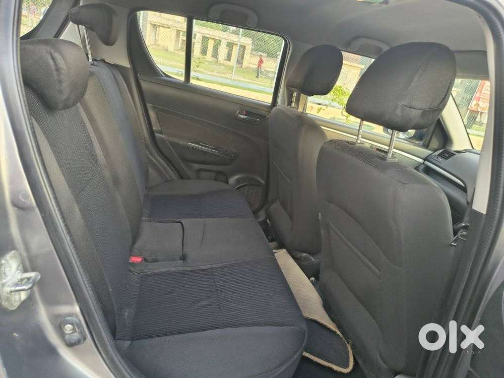 Maruti Suzuki Swift Vxi + Manual, 2016, Petrol