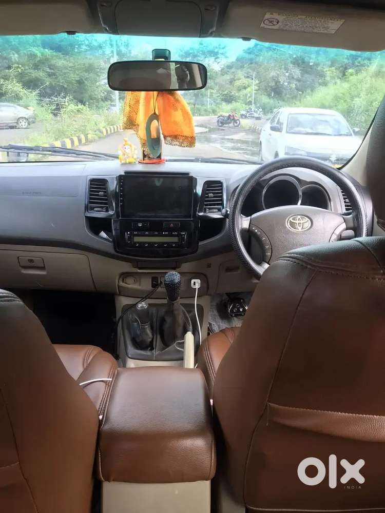 Toyota Fortuner 2011 Diesel 155000 Km Driven