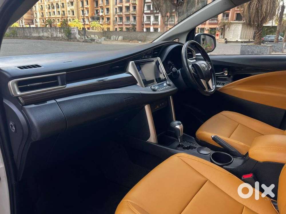 Toyota Innova Crysta 2.8z Automatic, 2016, Diesel