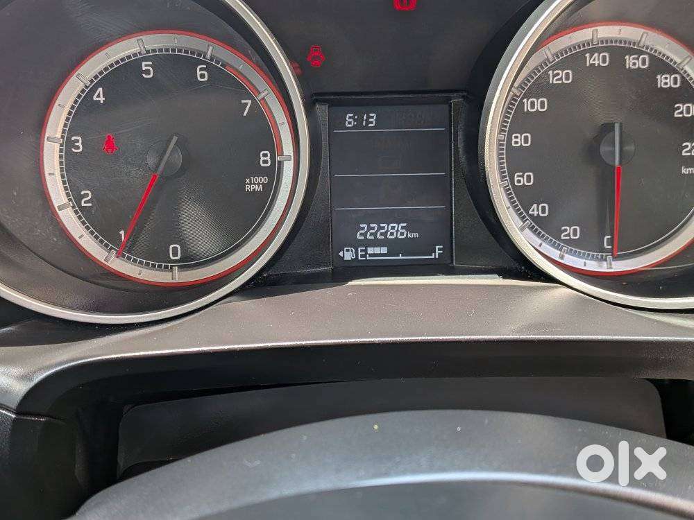 Maruti Suzuki Swift Vxi + Manual, 2022, Petrol