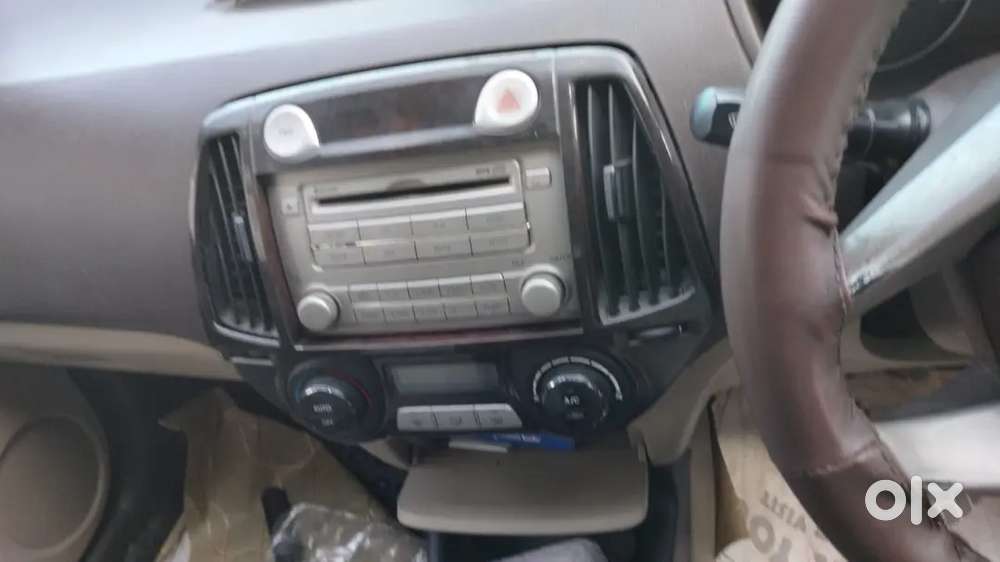 Hyundai I20 Sportz Petrol 2011