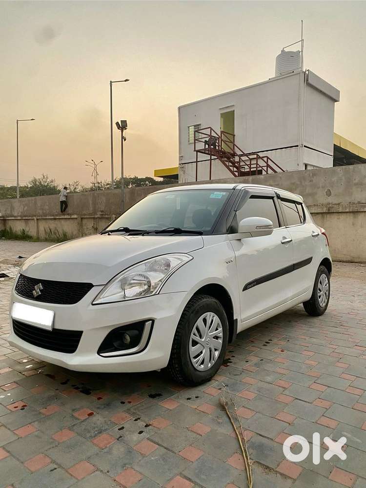 Maruti Suzuki Swift Vxi + Manual, 2015, Petrol