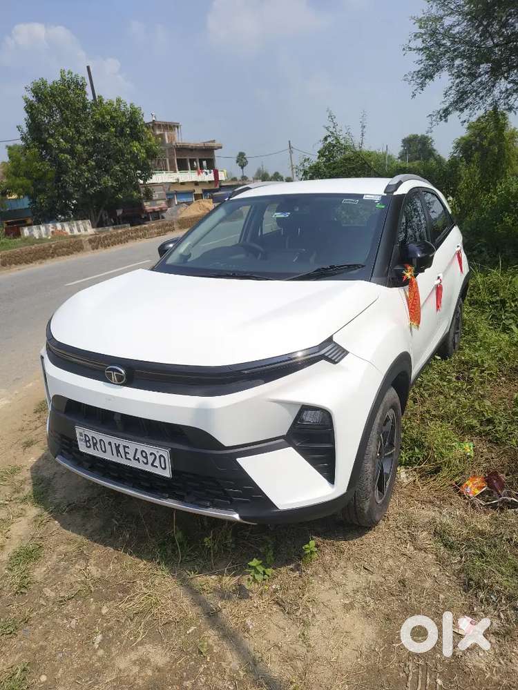 Tata Nexon Petrol 6 Amt 2026