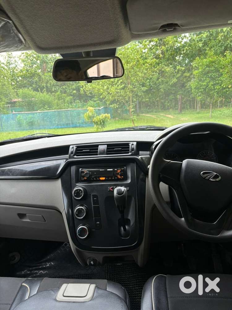 Mahindra Kuv 100 Petrol 2017