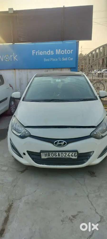 Hyundai I20 2014 Model Magna With Petrol And Cng Both