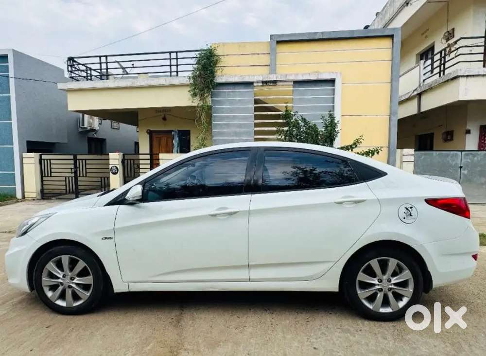 Hyundai Verna 2012 Diesel 82300 Km Driven