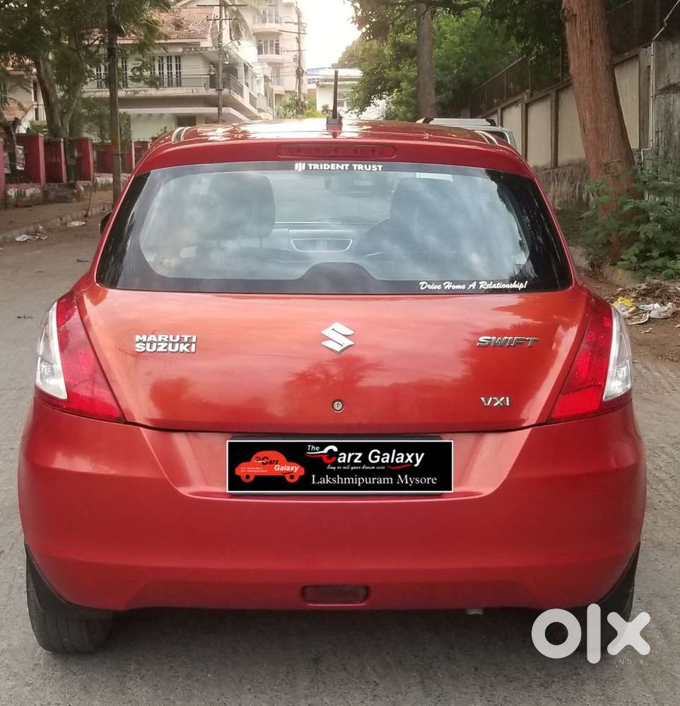 Maruti Suzuki Swift Vxi + Manual, 2011, Petrol