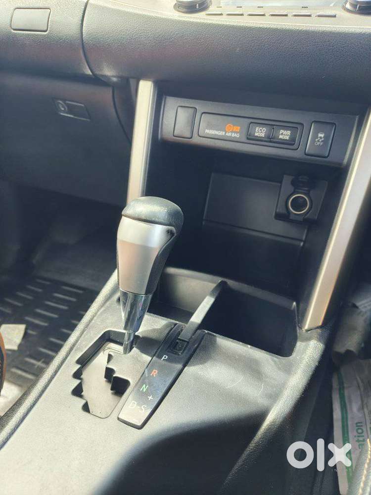 Toyota Innova Crysta 2.8z Automatic, 2016, Diesel
