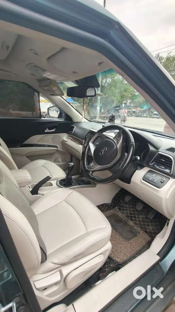 Mahindra Xuv300 2019 Petrol A+ Condition