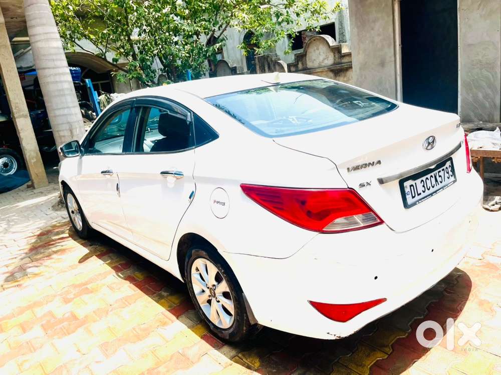 Hyundai Verna Petrol 2015