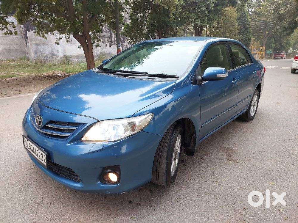 Toyota Corolla Altis Facelift, 2011, Petrol