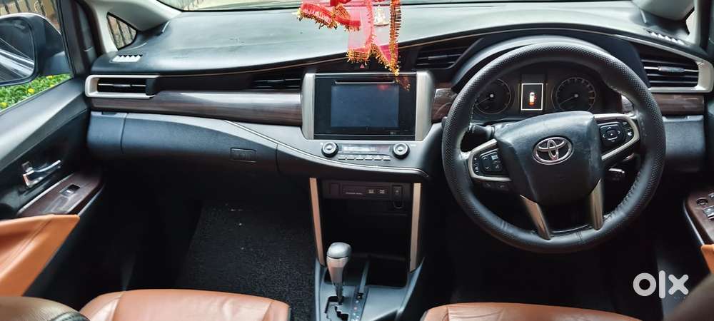 Toyota Innova Crysta 2.8z Automatic, 2016, Diesel