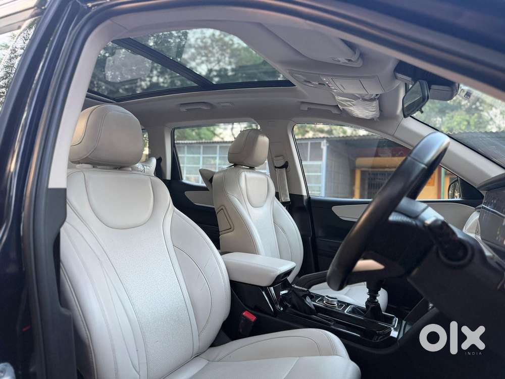 Mahindra Xuv700 2.2 Ax 7 Diesel Mt Str, 2023, Diesel