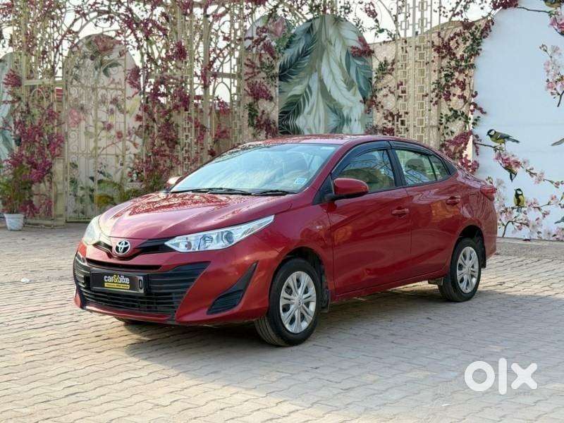 Toyota Yaris J Cvt, 2018, Petrol