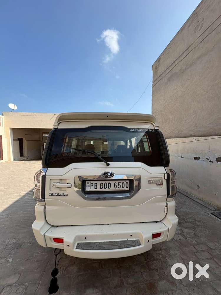 Mahindra Scorpio Classic 2016 Diesel S10