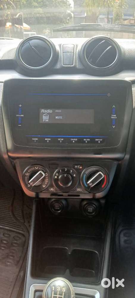 Maruti Suzuki Swift Vxi + Manual, 2022, Petrol