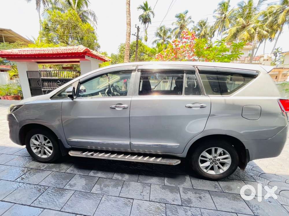 Toyota Innova Crysta 2016